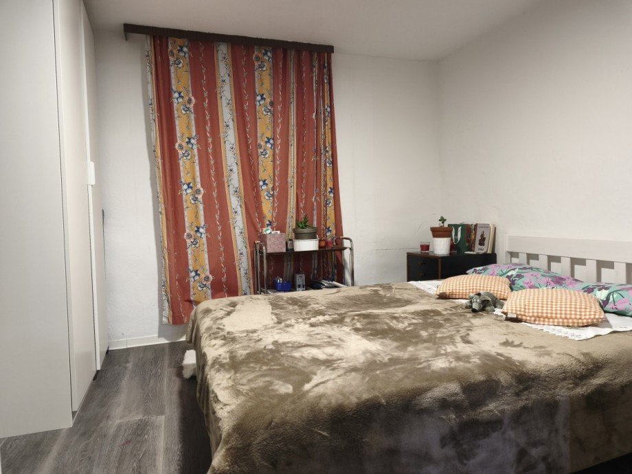 Schlafzimmer OG links Mehrfamilienhaus Stuttgart