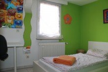 Kinderzimmer 2 (K�che) OG Gro�familien aufgepasst! Gepflegtes Zweifamilienhaus mit viel Platz