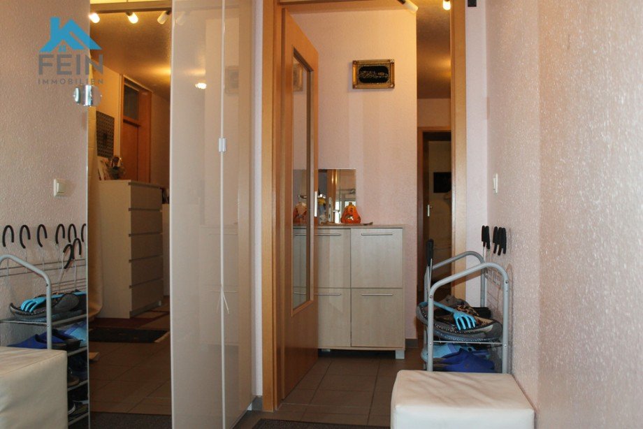 Eingangsflur UG Reihenmittelhaus Stuttgart / Hausen