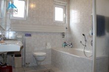Bad/WC EG Gro�familien aufgepasst! Gepflegtes Zweifamilienhaus mit viel Platz
