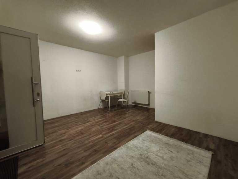 Wohnzimmer EG rechts Stuttgart Mehrfamilienhaus Handwerker aufgepasst!