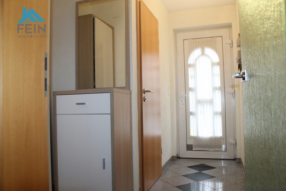 Flur EG Doppelhaush�lfte Stuttgart / Hausen