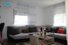 Wohnzimmer 2.OG Stabile Wertanlage! Mehrfamilienhaus mit 4 Wohneinheiten! ---RESERVIERT---