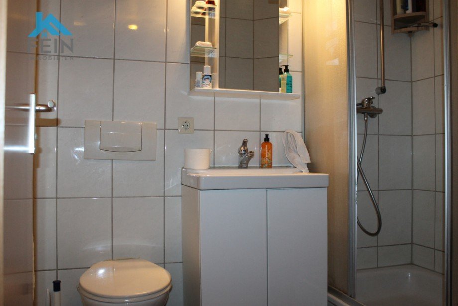 WC/Dusche UG Reihenmittelhaus Stuttgart / Hausen