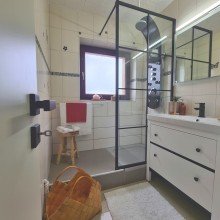 Badezimmer Koffer packen und einziehen! Provisionsfrei!