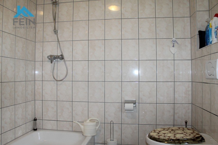 Bad OG Doppelhaush�lfte Stuttgart / Hausen