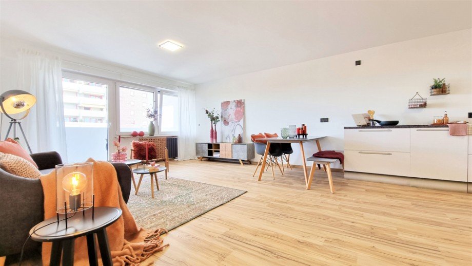 Wohn-/Esszimmer Etagenwohnung Ditzingen / Hirschlanden