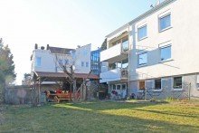 R�ckansicht Haus Nachhaltiges Investment: Gepflegtes 8-Familien-Haus mit Garten